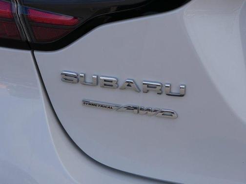 Crystal White Pearl 2025 Subaru Legacy Premium