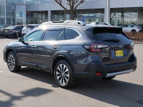 Magnetite Gray Metallic 2024 Subaru Outback Touring XT