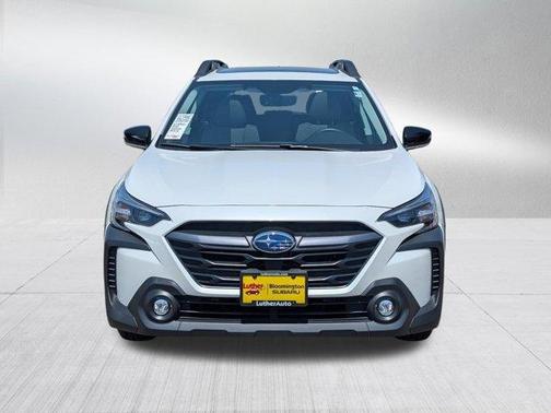 Crystal White Pearl 2025 Subaru Outback Premium