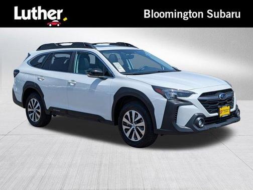 Crystal White Pearl 2025 Subaru Outback Premium