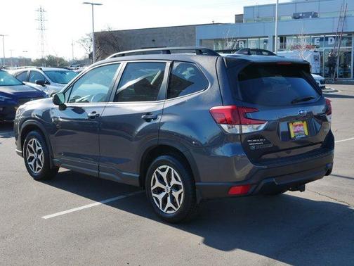 Magnetite Gray Metallic 2024 Subaru Forester Premium