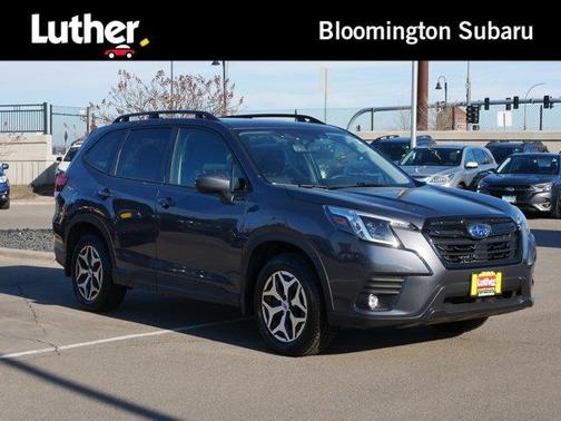 Magnetite Gray Metallic 2024 Subaru Forester Premium