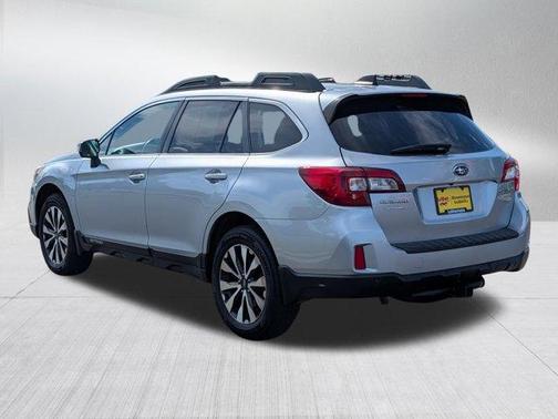 Ice Silver Metallic 2017 Subaru Outback 2.5i Limited