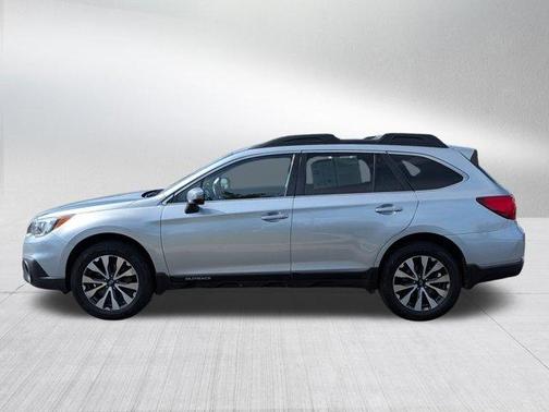 Ice Silver Metallic 2017 Subaru Outback 2.5i Limited