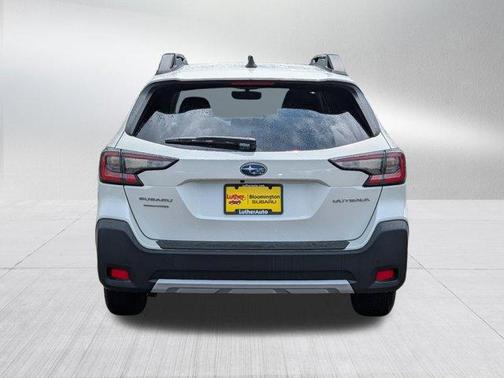 Crystal White Pearl 2024 Subaru Outback Limited