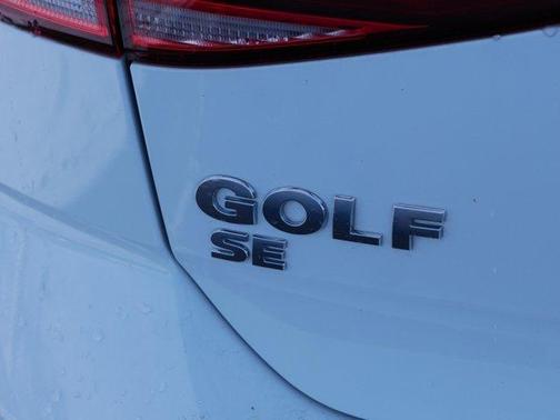 2018 Volkswagen Golf TSI SE