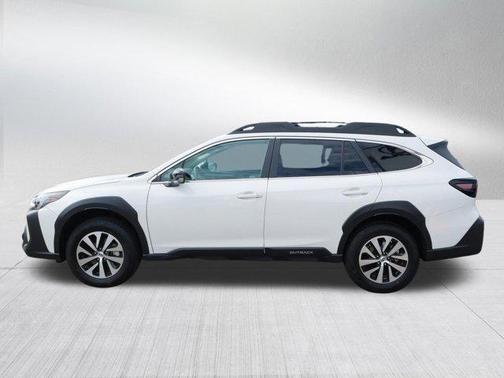 Crystal White Pearl 2025 Subaru Outback Premium