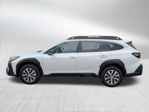 Crystal White Pearl 2025 Subaru Outback Premium