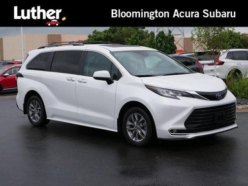 2022 Toyota Sienna XLE
