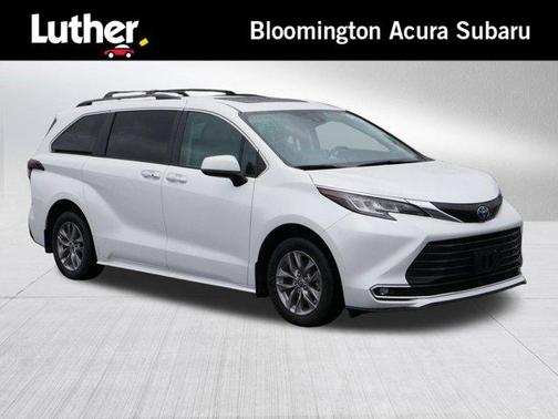 2022 Toyota Sienna XLE