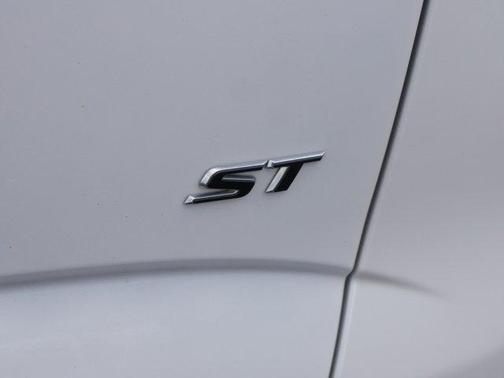 White Frost Tri-Coat 2024 Buick Enclave Essence