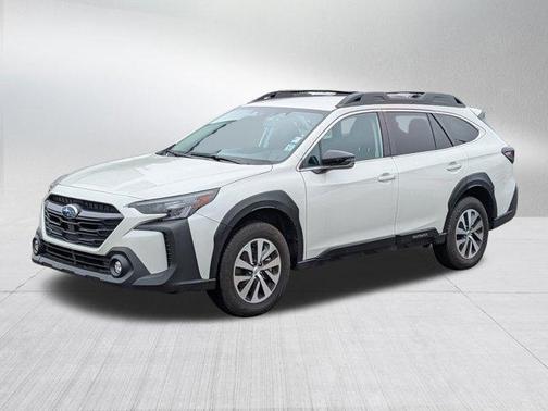 Crystal White Pearl 2025 Subaru Outback Premium