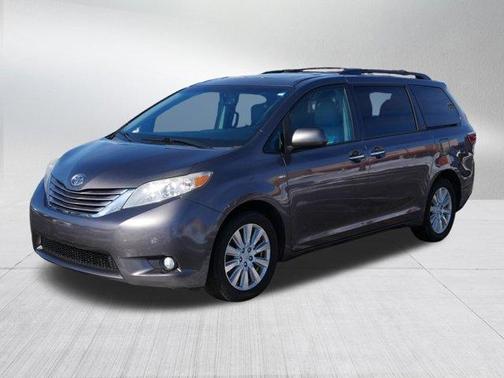 2017 Toyota Sienna XLE Premium