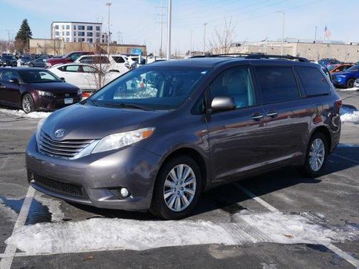 2017 Toyota Sienna XLE Premium