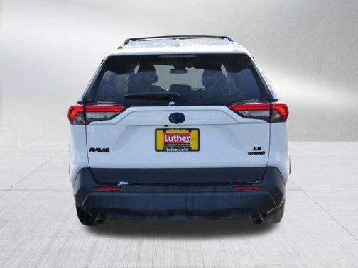 2020 Toyota RAV4 Hybrid LE