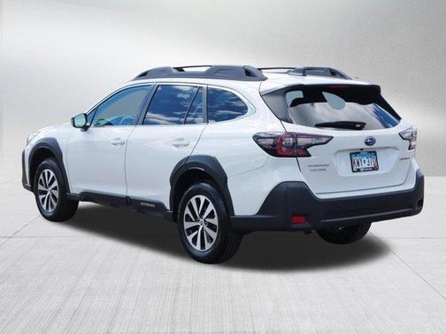 Crystal White Pearl 2024 Subaru Outback Premium