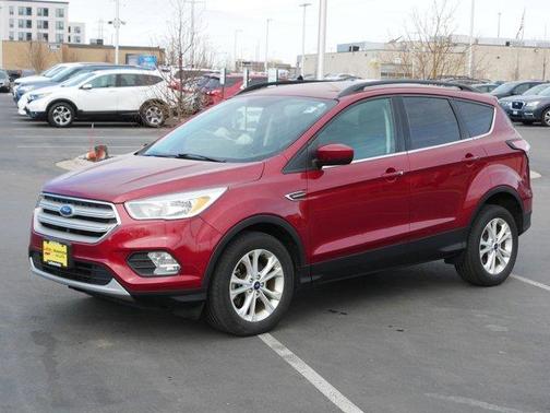 Ruby Red Metallic Tinted Clearcoat 2018 Ford Escape SE