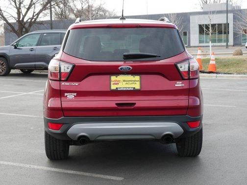 Ruby Red Metallic Tinted Clearcoat 2018 Ford Escape SE