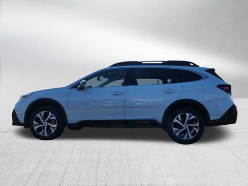 Crystal White Pearl 2021 Subaru Outback Limited