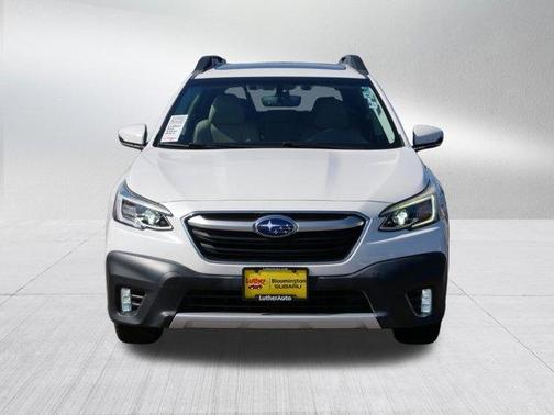 Crystal White Pearl 2021 Subaru Outback Limited
