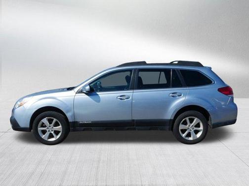Ice Silver Metallic 2013 Subaru Outback 2.5i Limited