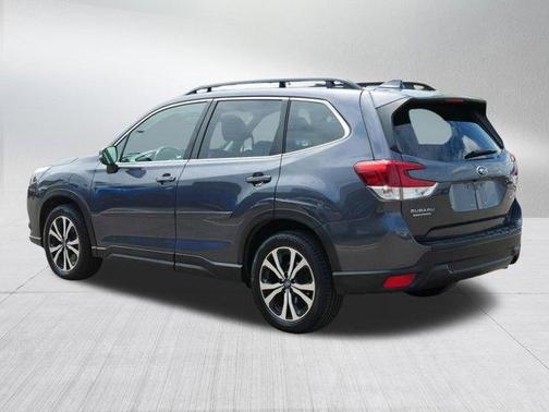 Magnetite Gray Metallic 2022 Subaru Forester 2.5i Limited