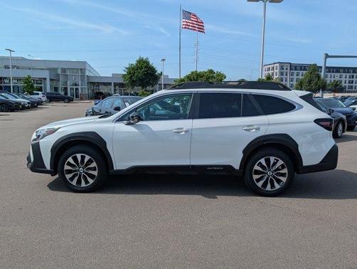 Crystal White Pearl 2025 Subaru Outback Limited