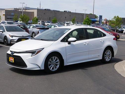 Ice 2023 Toyota Corolla Hybrid LE