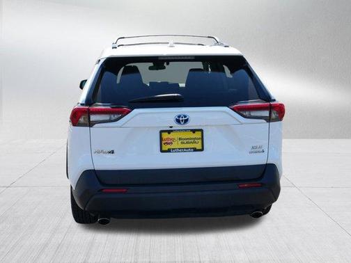 2020 Toyota RAV4 Hybrid XLE