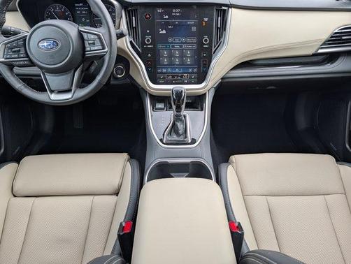 Crystal White Pearl 2025 Subaru Outback Limited
