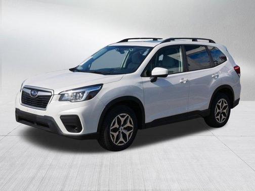 Crystal White Pearl 2019 Subaru Forester Premium