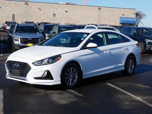 2018 Hyundai SONATA SE