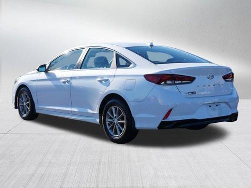 2018 Hyundai SONATA SE