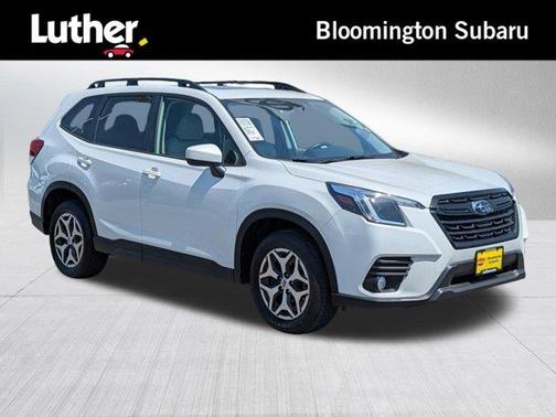 Crystal White Pearl 2022 Subaru Forester Premium