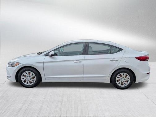 Quartz White Pearl 2017 Hyundai ELANTRA SE