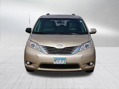 2013 Toyota Sienna XLE