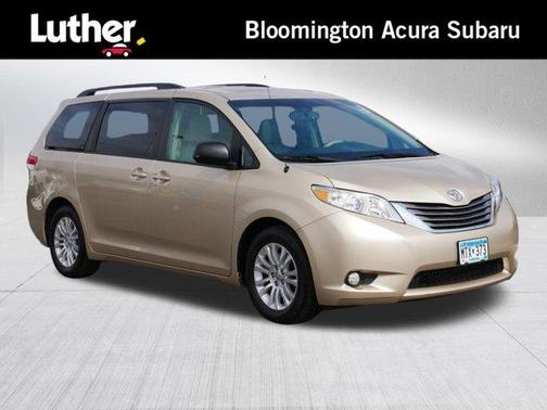 2013 Toyota Sienna XLE