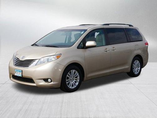 2013 Toyota Sienna XLE