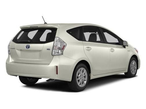 2014 Toyota Prius v Five