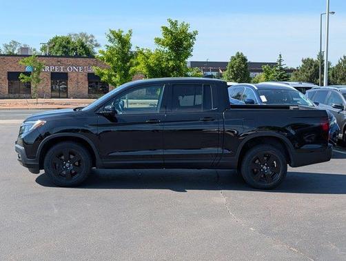 Crystal Black Pearl 2017 Honda Ridgeline Black Edition