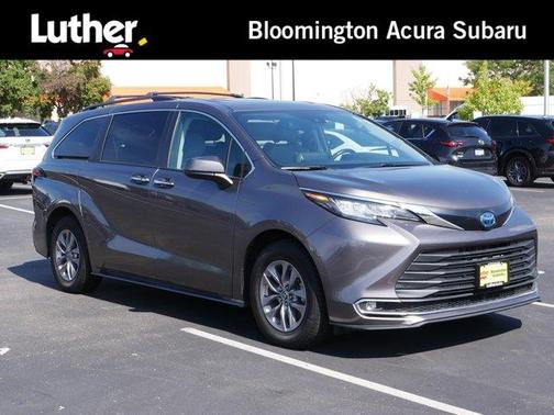 2022 Toyota Sienna XLE