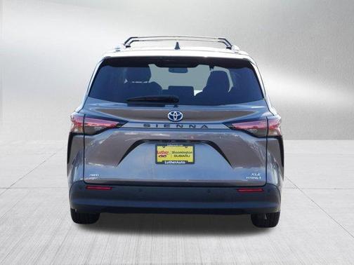 2022 Toyota Sienna XLE