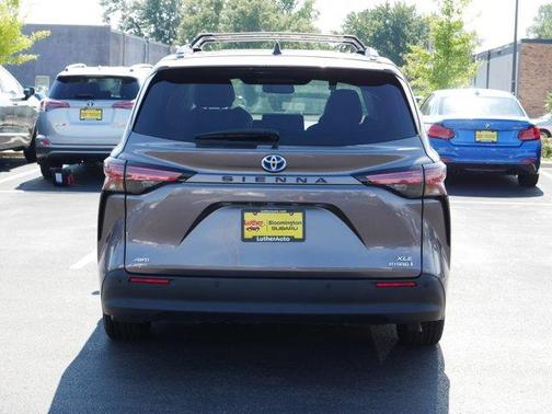 2022 Toyota Sienna XLE