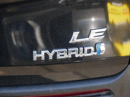 2023 Toyota Sienna LE