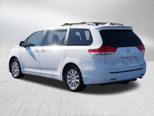 2012 Toyota Sienna XLE