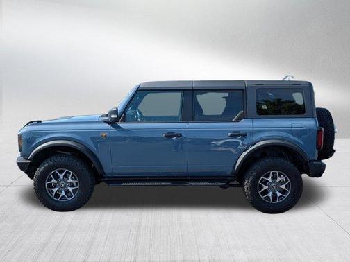 Azure Gray Metallic 2024 Ford Bronco Badlands