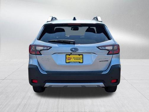 Ice Silver Metallic 2025 Subaru Outback Touring XT