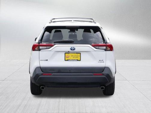 2020 Toyota RAV4 Hybrid XLE