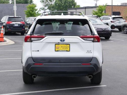 2020 Toyota RAV4 Hybrid XLE