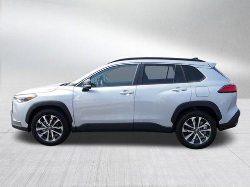 2025 Toyota Corolla Cross XLE